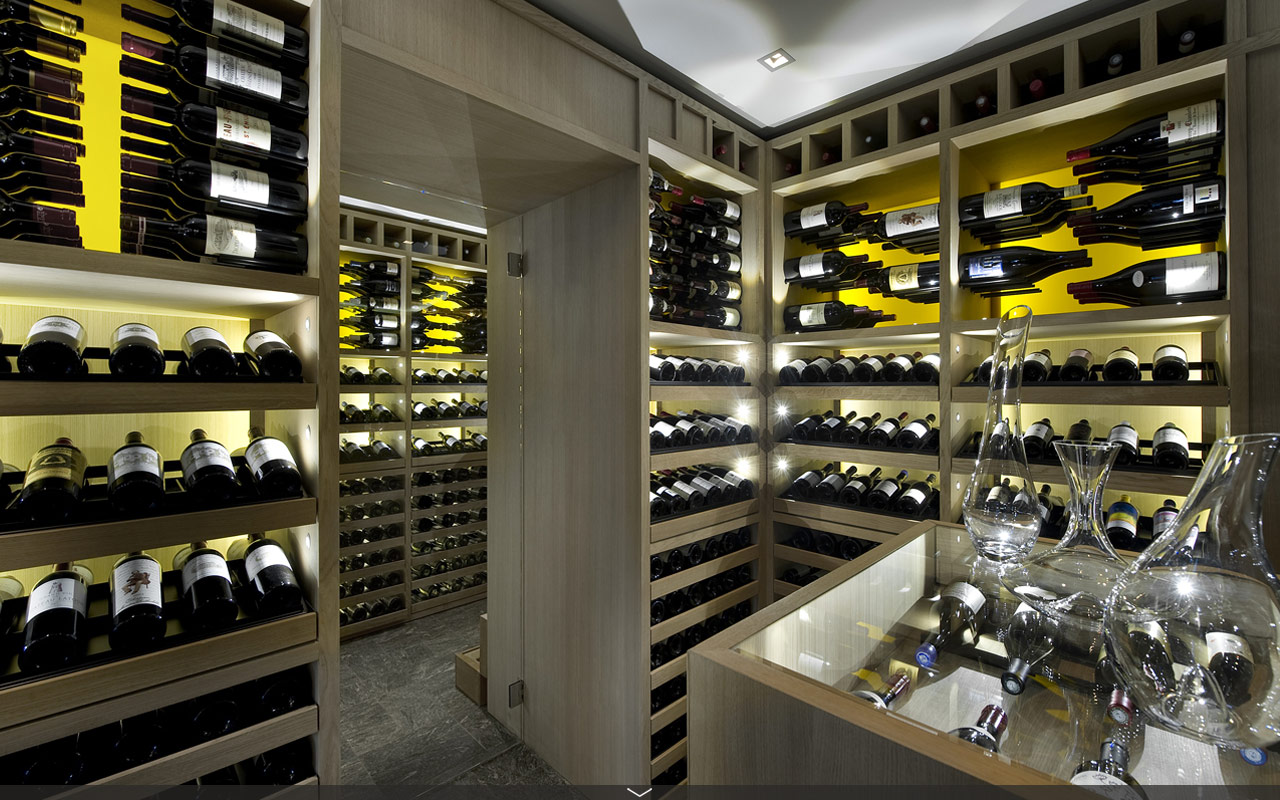 Wijnkelders en wijn ruimtes